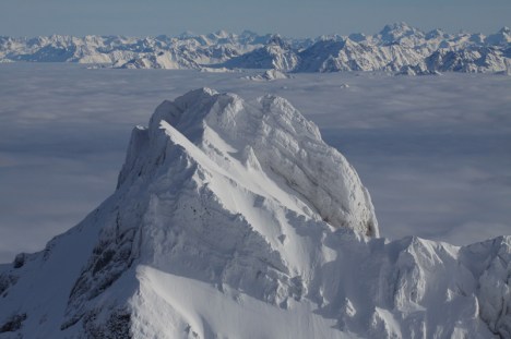  Der eisige Winter hat den Säntis zurzeit fest im Griff. Traumhaft ist die einzigartige Aus- und Weitsicht. (pd-sbu/H. Aeschlimann)